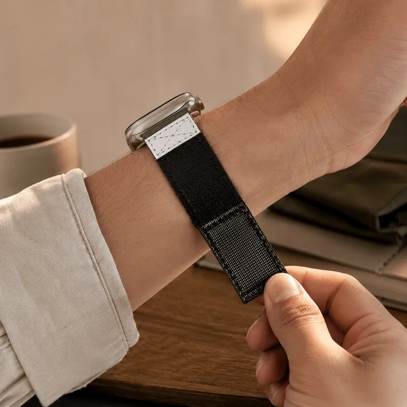 アメリカ国旗ナイロンApple Watchバンドの面ファスナー調節部分