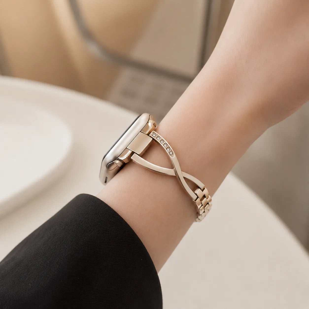 Elegant Thin Apple Watch Band starlight view