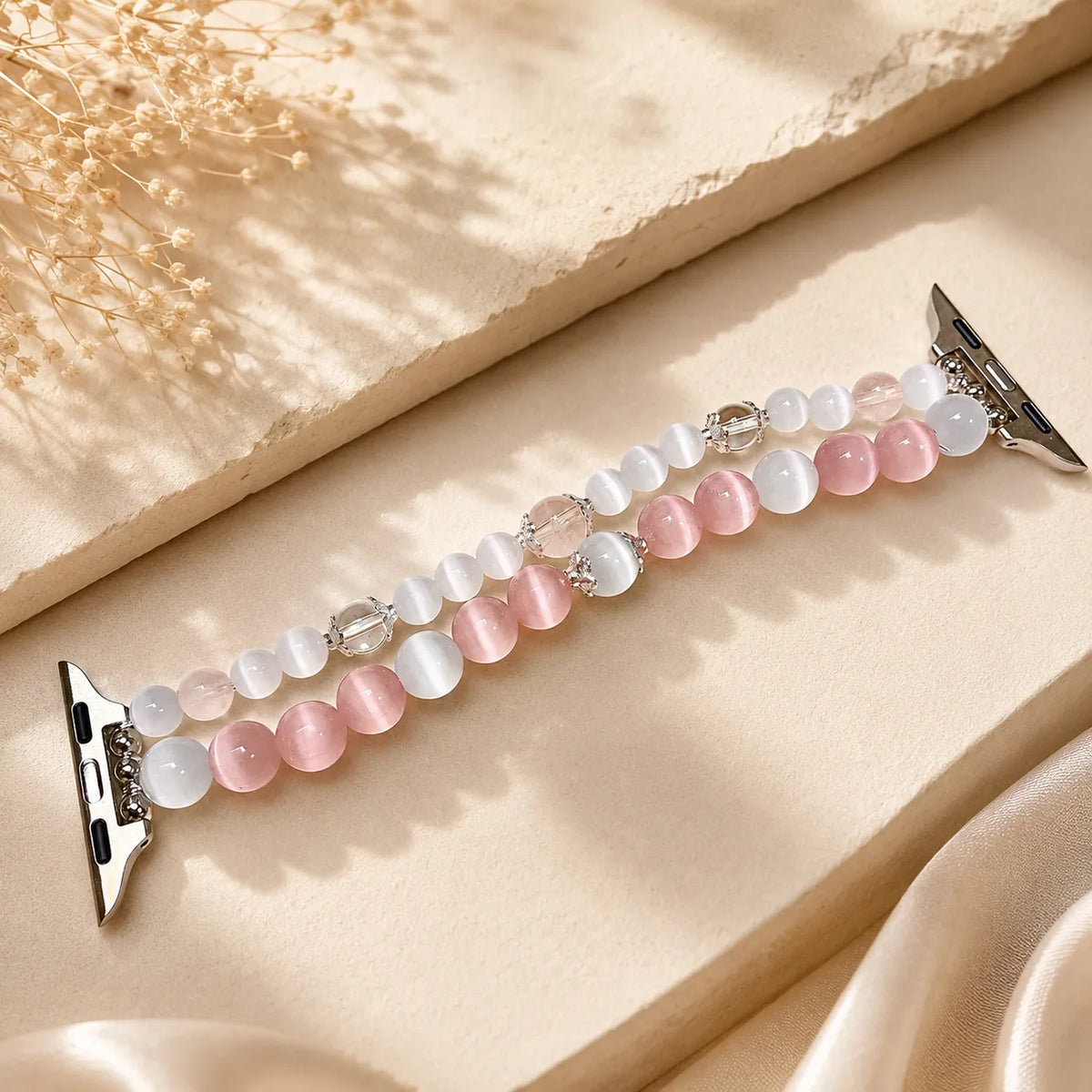 Cinturino First Love a doppio filo per Apple Watch con perle rosa, bianche e trasparenti