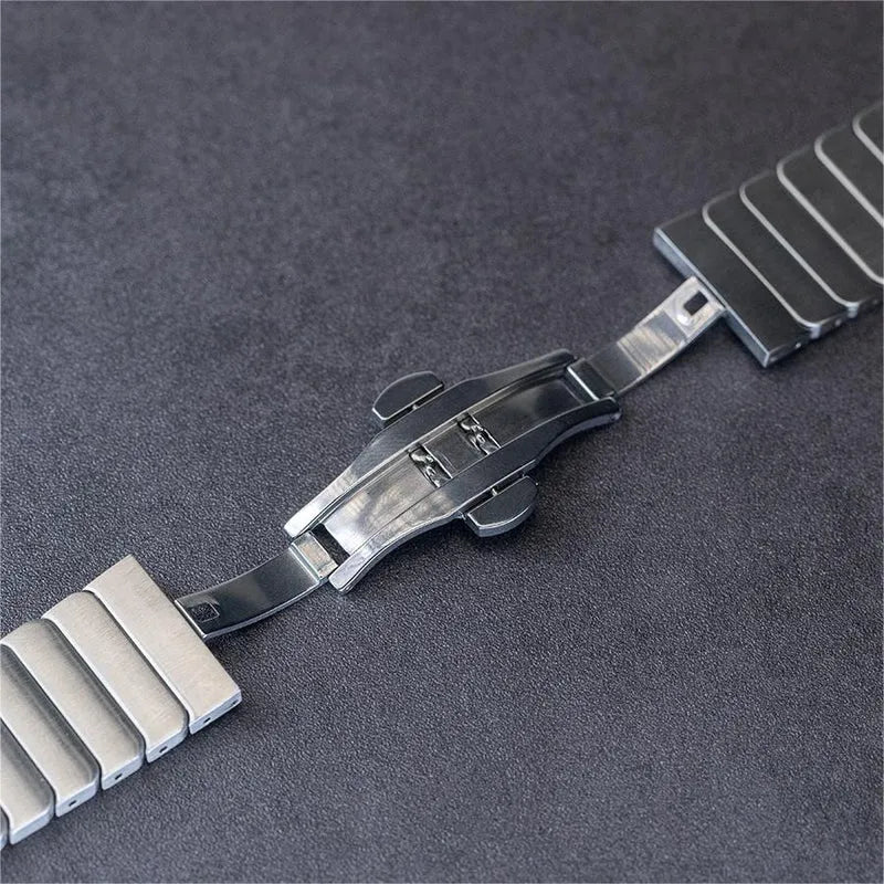 Slinky Stainless Steel Link Apple Watch Band - Silver – Breezsy