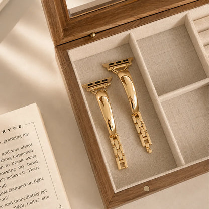 Minimalist AppleWatch Bracelet Band gold detail