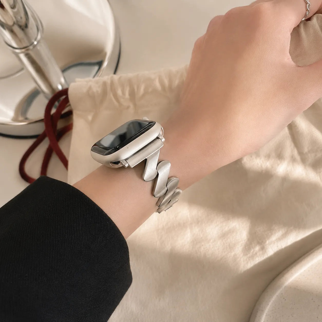 Mobius Metal Apple Watch Band silver preview