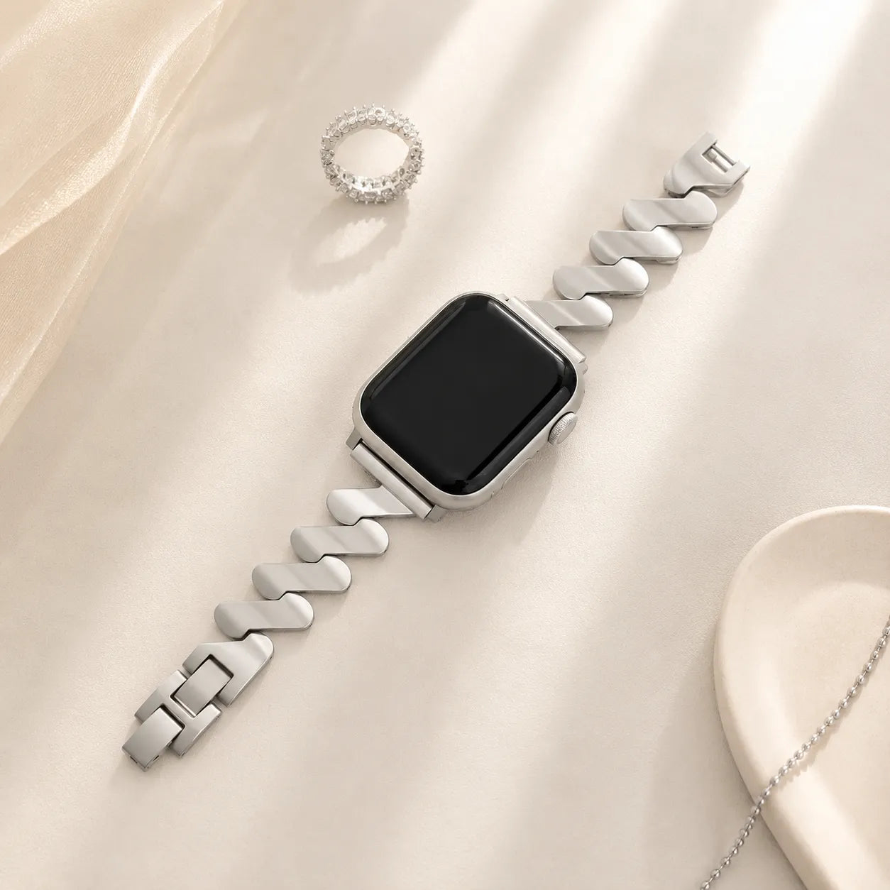 Mobius Metal Apple Watch Band starlight