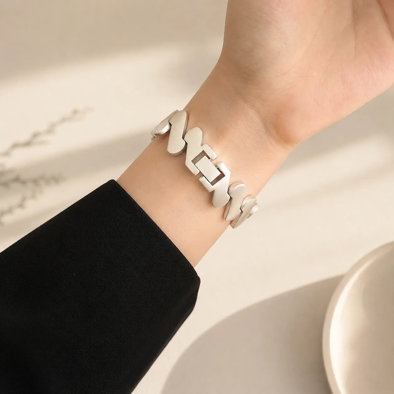 Mobius Metal Apple Watch Band starlight back