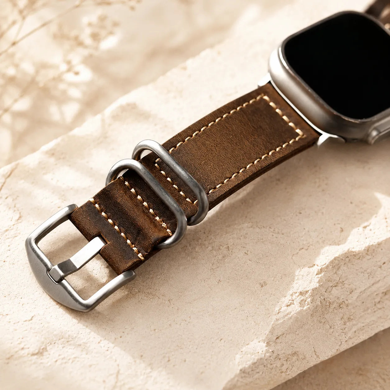 Premium Men’s Leather Apple Watch Band clasp